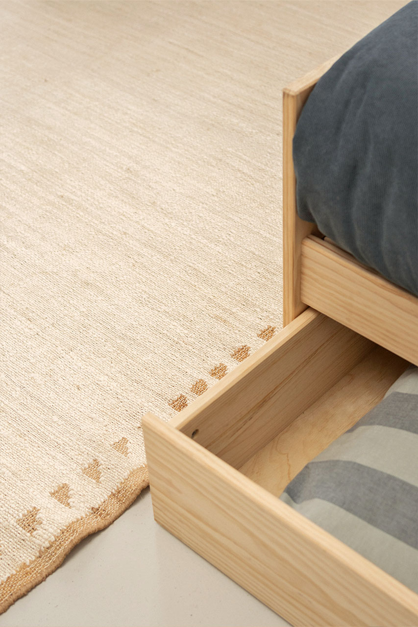 Imagen de ambiente 3 para:Cama doble con almacenaje fabricada en madera sostenible